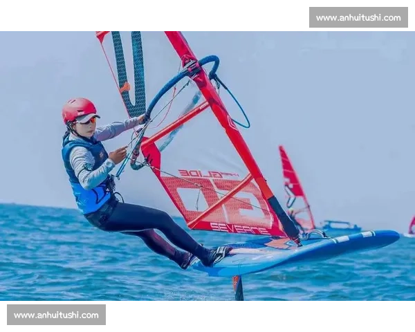 全运会帆板赛场:彝族姑娘阿于五牛的山海逐梦路 全运会帆板赛场:彝族姑娘阿于五牛的山海逐梦路