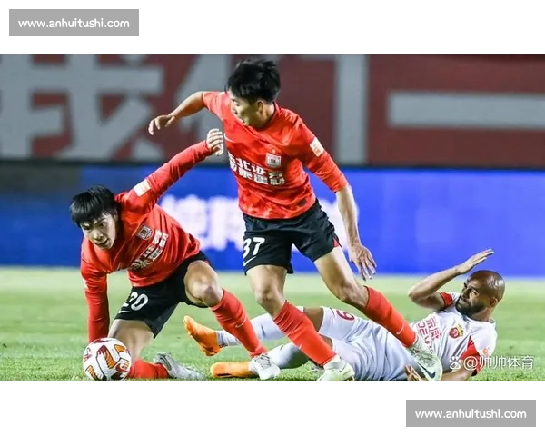 中超让冠名场面!海港输球蓉城申花平,三强集体掉链 中超让冠名场面!海港输球蓉城申花平,三强集体掉链