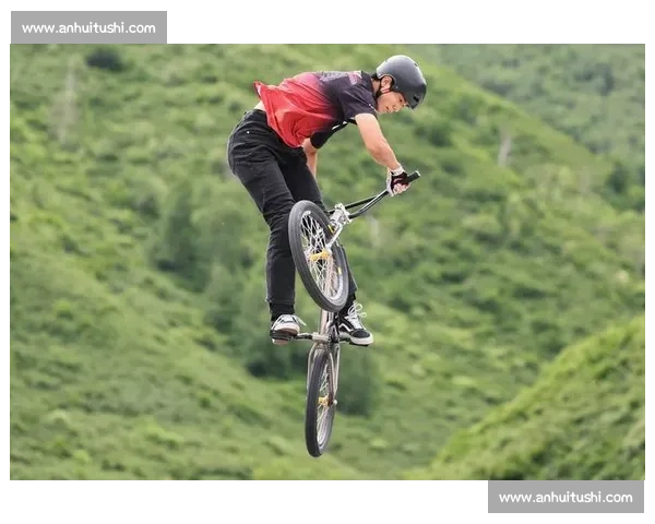 十五运自由式小轮车决赛深汕收官 诞生三枚里程碑奖牌 十五运自由式小轮车决赛深汕收官 诞生三枚里程碑奖牌