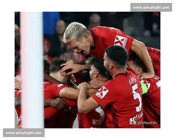 剪刀腿弑旧主!埃泽斩获阿森纳英超首球 剪刀腿弑旧主!埃泽斩获阿森纳英超首球