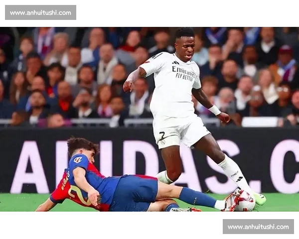 伯纳乌迷失:被人设绑架的亚马尔与天才困局 伯纳乌迷失:被人设绑架的亚马尔与天才困局