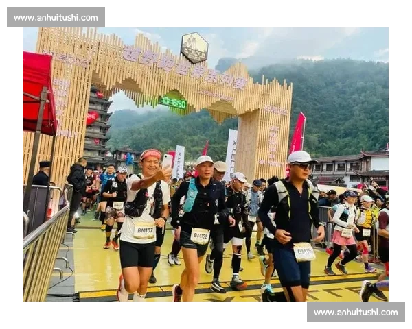 峰林终见顶!2025XTERRA 武陵源站完赛记 峰林终见顶!2025XTERRA 武陵源站完赛记