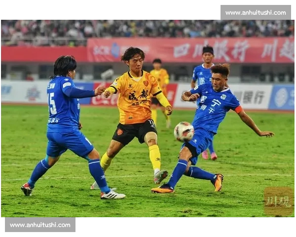 川超进球潮!南充主场的 “雄起” 时刻 川超进球潮!南充主场的 “雄起” 时刻